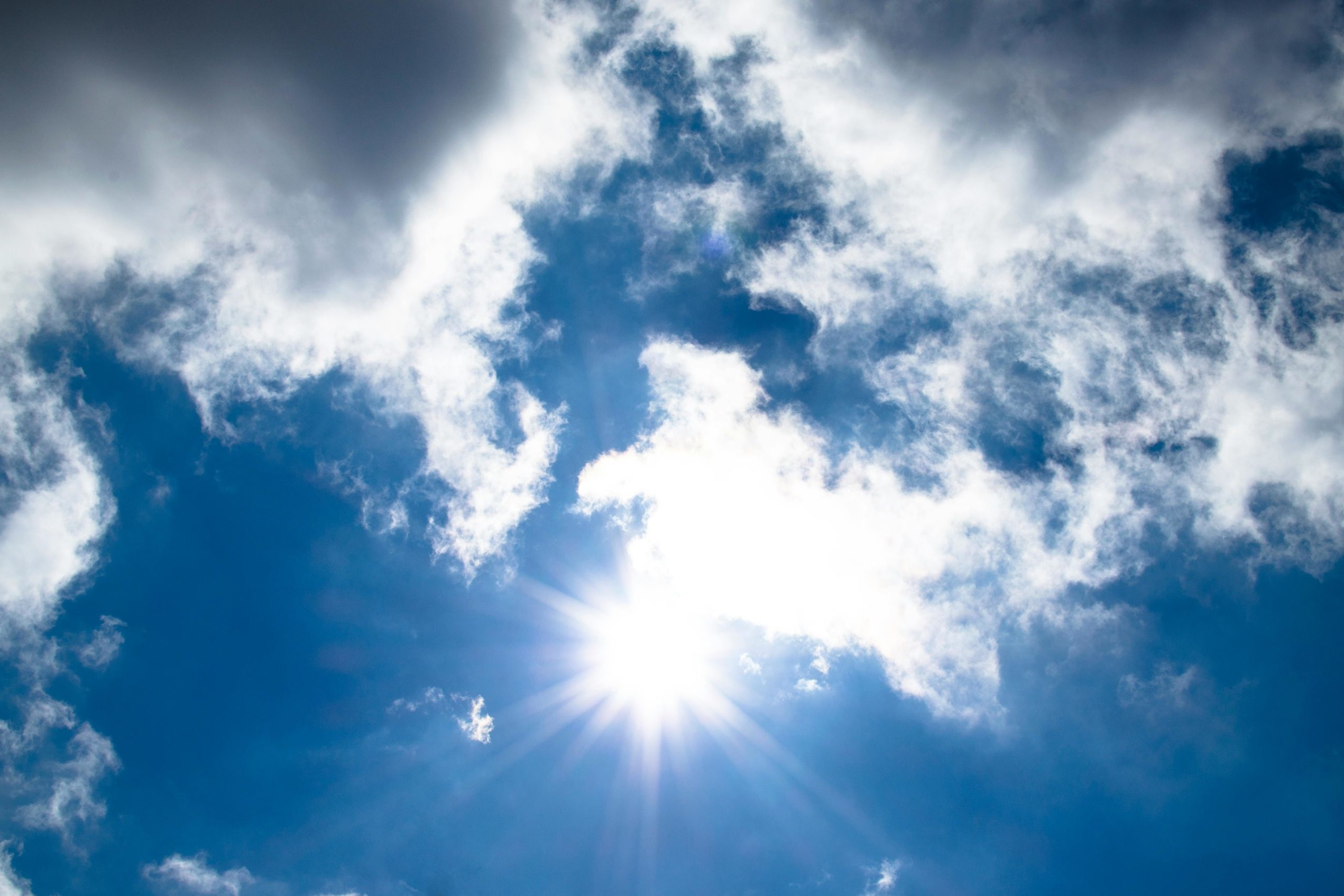 Soleil et nuage